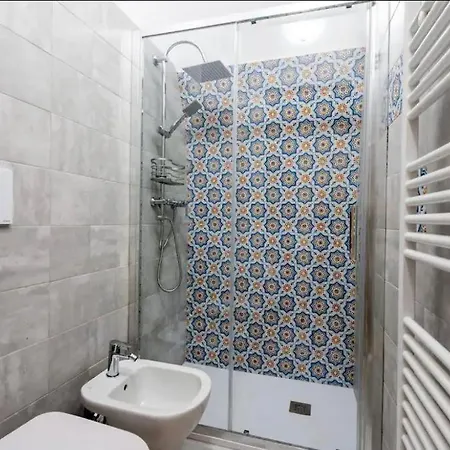 アパート Volta Al Centro Via Padreterno ナルド