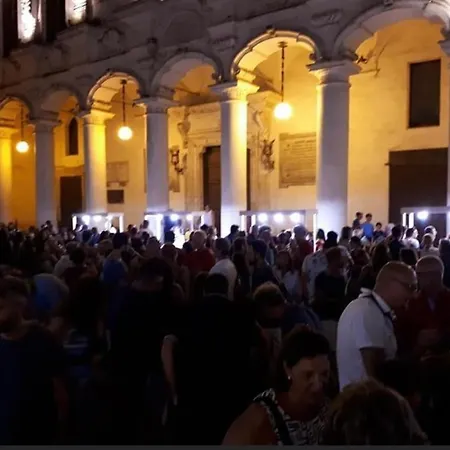 Volta Al Centro Via Padreterno Apartment