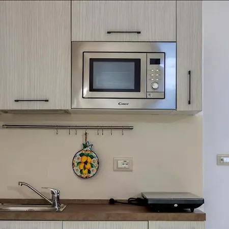 Volta Al Centro Via Padreterno