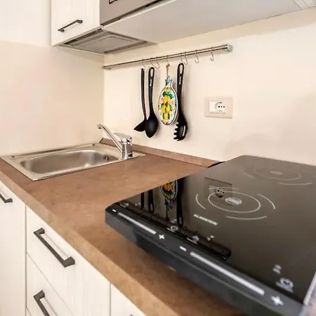 Volta Al Centro Via Padreterno