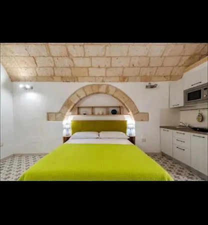 Volta Al Centro Via Padreterno アパート *