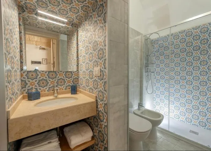 Volta Al Centro Via Padreterno